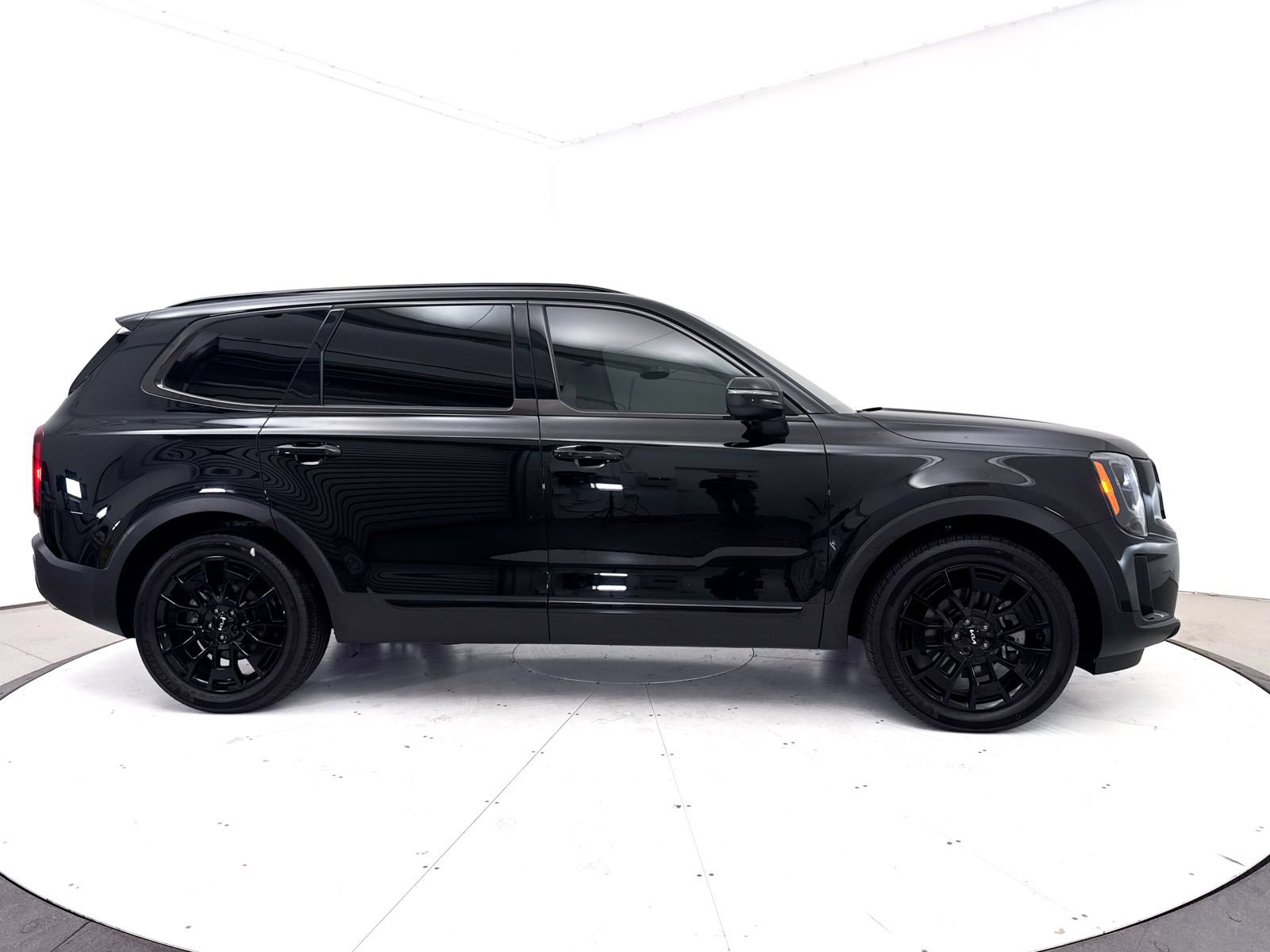 Certified 2022 Kia Telluride EX w/ EX Premium Package AWD/4WD image 43