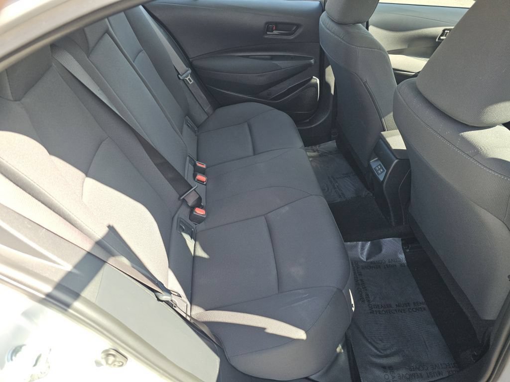 Used 2024 Toyota Corolla LE FWD image 5