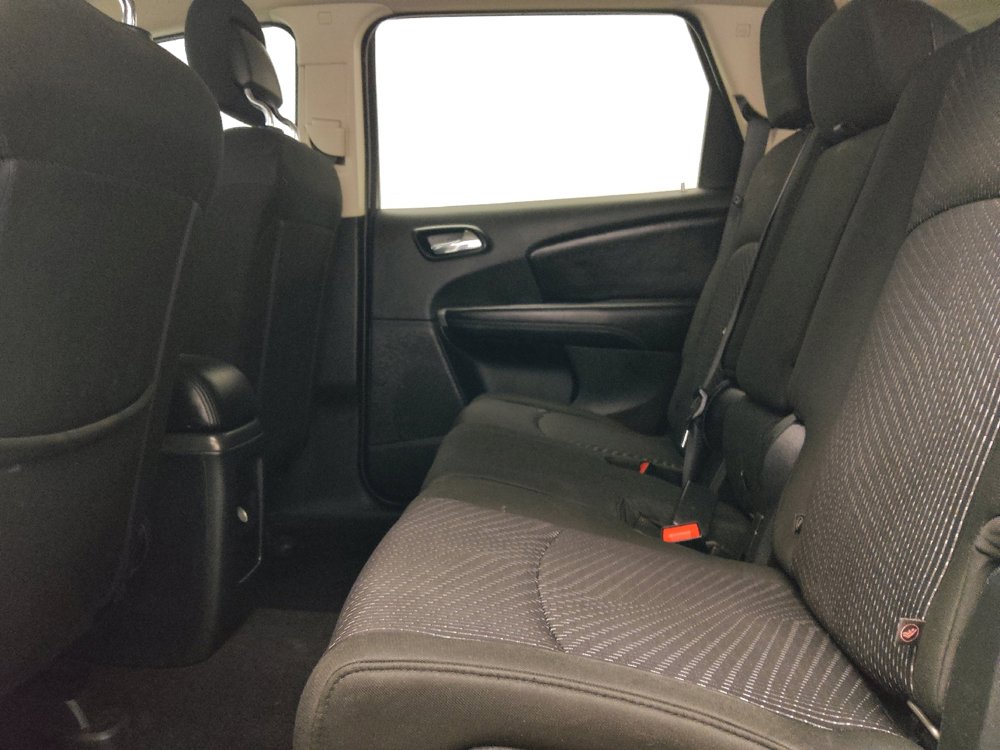Used 2020 Dodge Journey SE w/ Blacktop Package FWD image 18