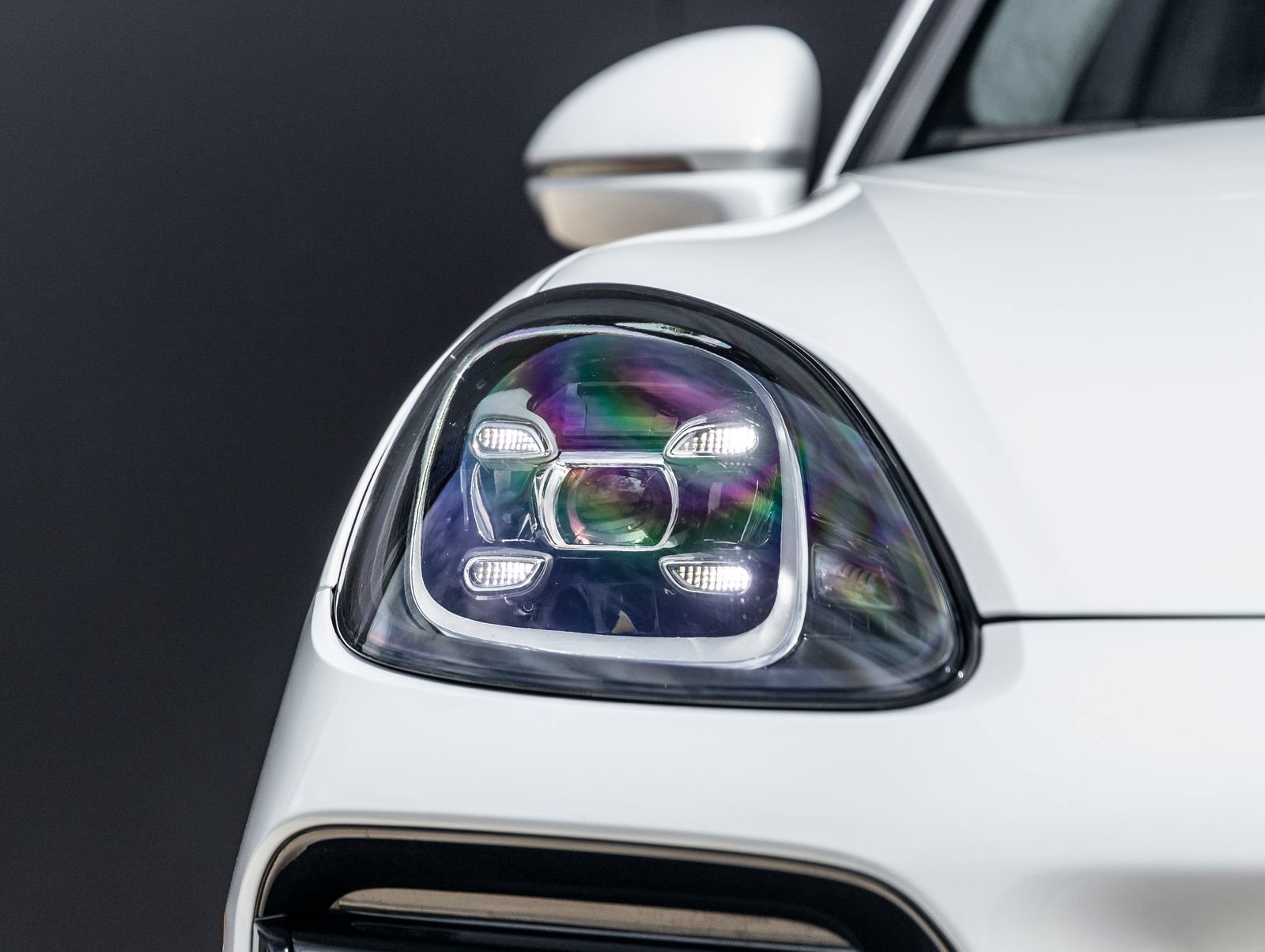 Certified 2023 Porsche Cayenne Turbo AWD/4WD image 18