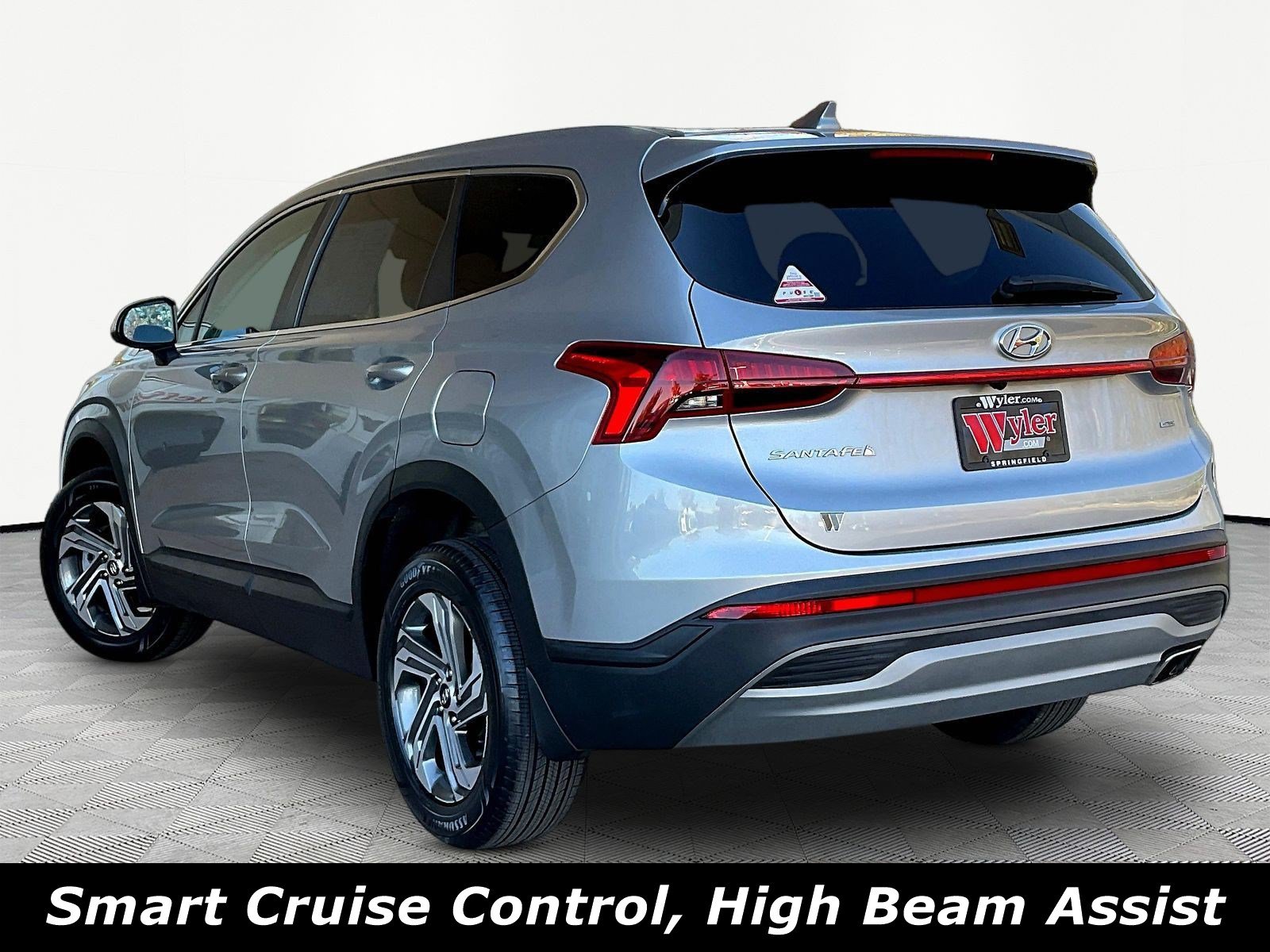 Used 2023 Hyundai Santa Fe SE AWD/4WD image 4