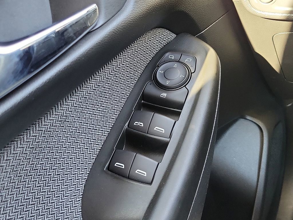 Used 2025 Chevrolet TrailBlazer LS w/ LS Confidence Package image 13