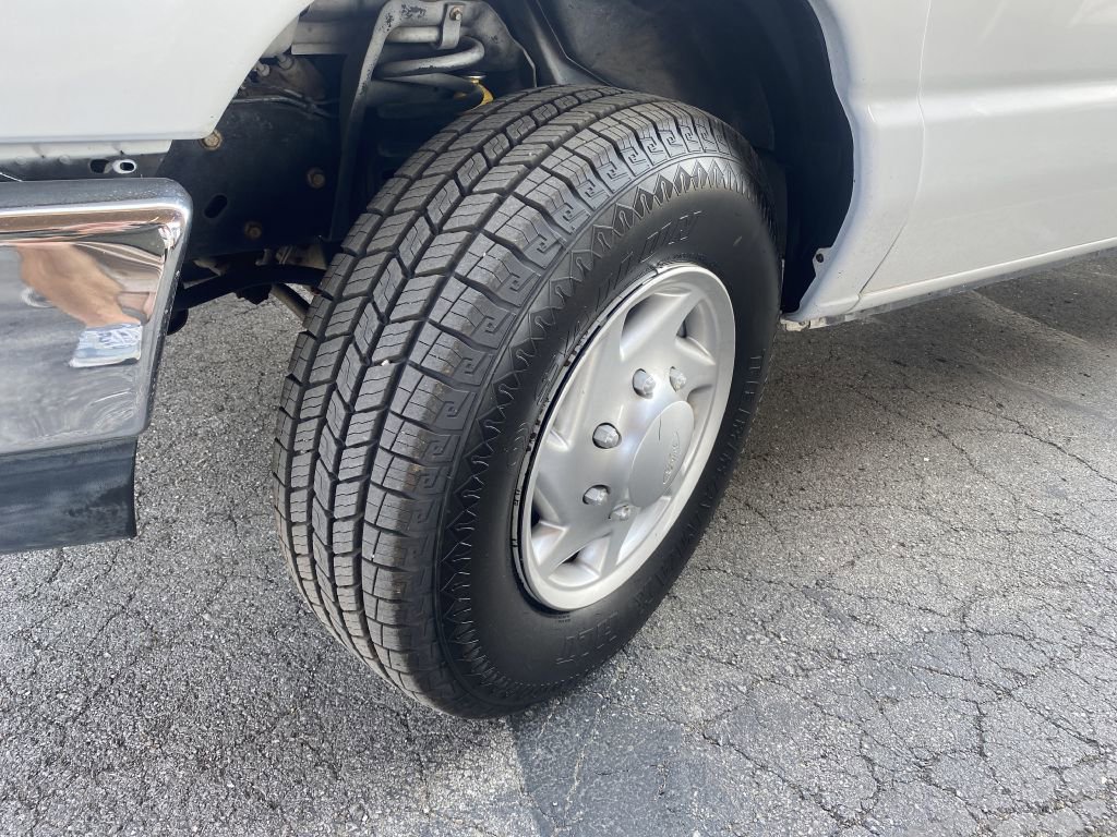 Used 2012 Ford E-350 and Econoline 350 XLT image 11