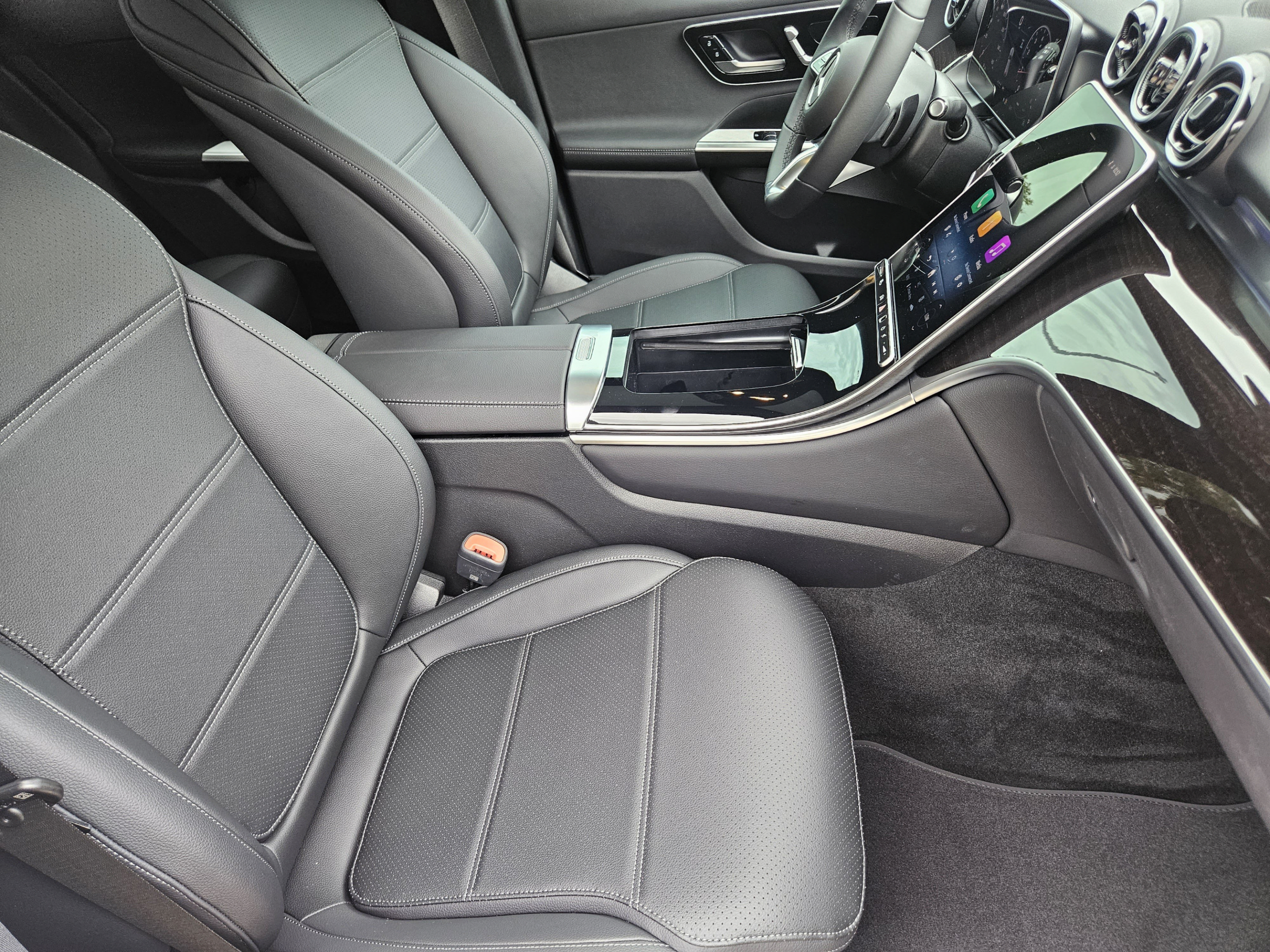 Certified 2026 Mercedes-Benz GLC 300 image 7