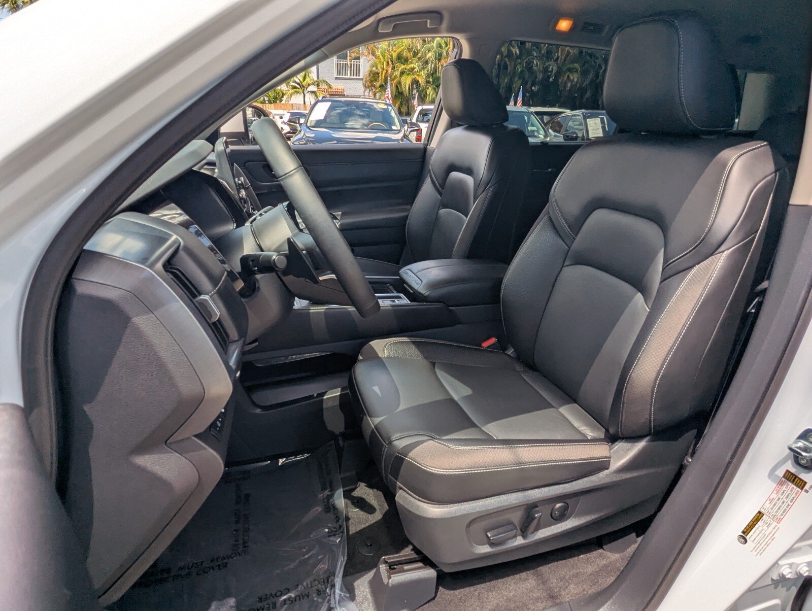 Certified 2025 Nissan Pathfinder SL FWD image 8