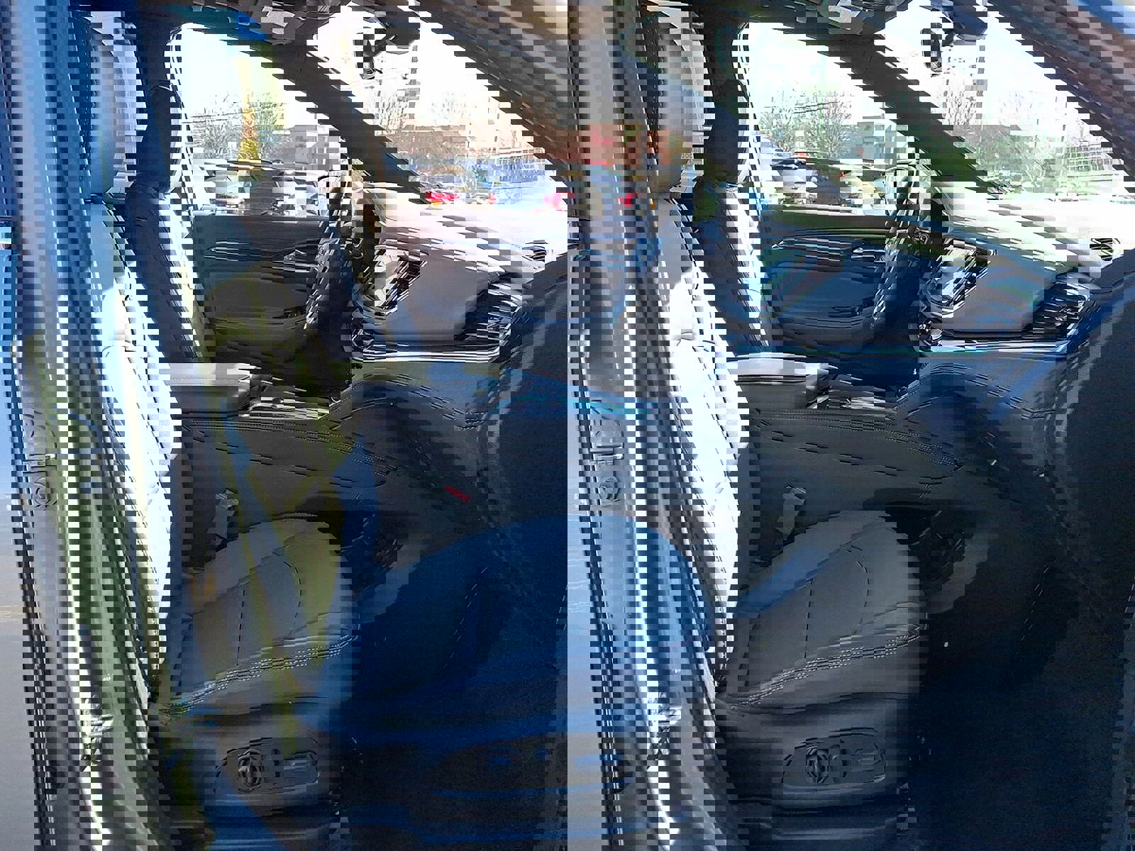 Certified 2024 Buick Enclave Essence w/ Technology Package image 27