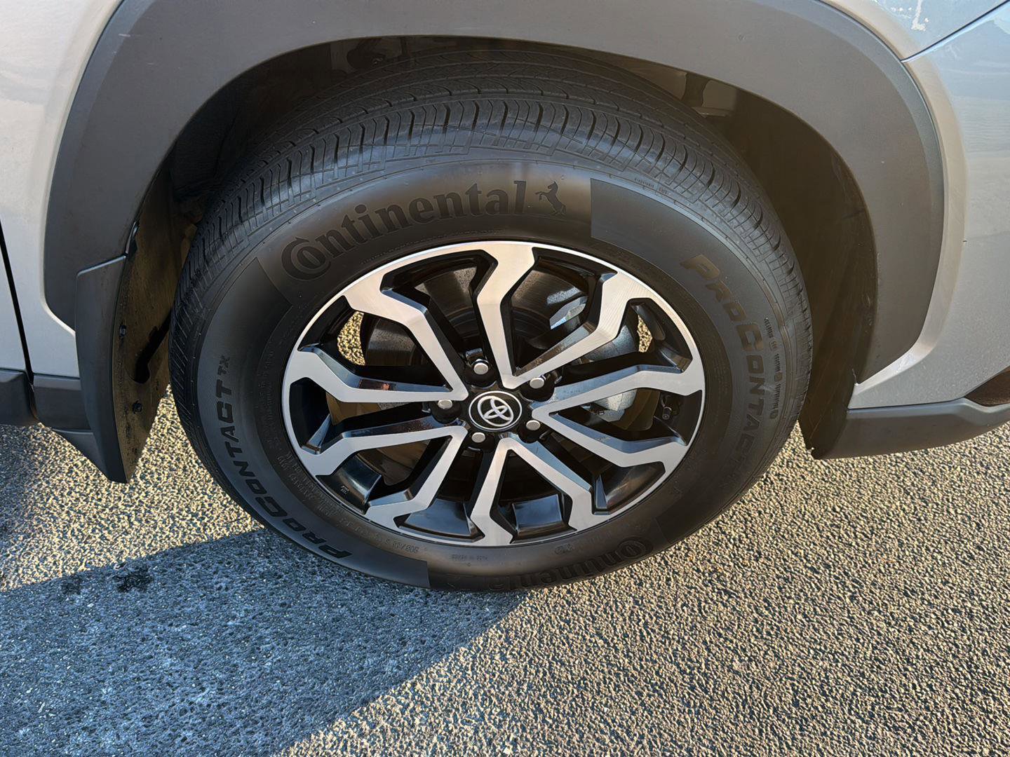 Certified 2023 Toyota Corolla Cross XSE image 32