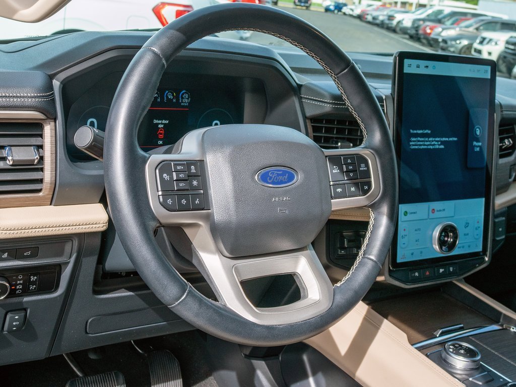 Used 2024 Ford Expedition Limited image 16