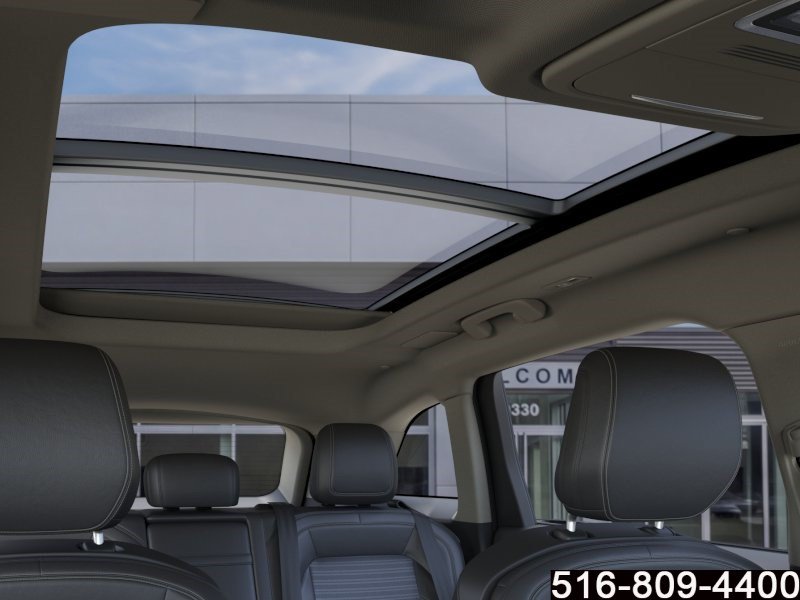 Used 2025 Lincoln Nautilus Reserve AWD/4WD image 23