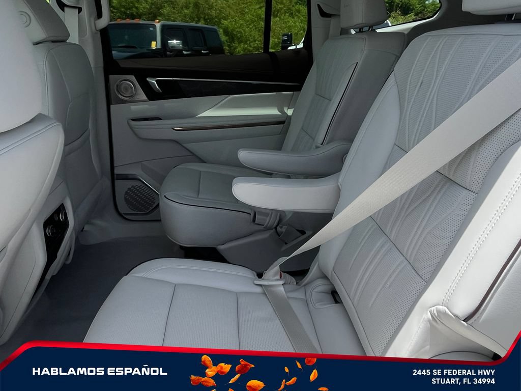 New 2026 Buick Enclave Avenir w/ Super Cruise Package AWD/4WD image 12