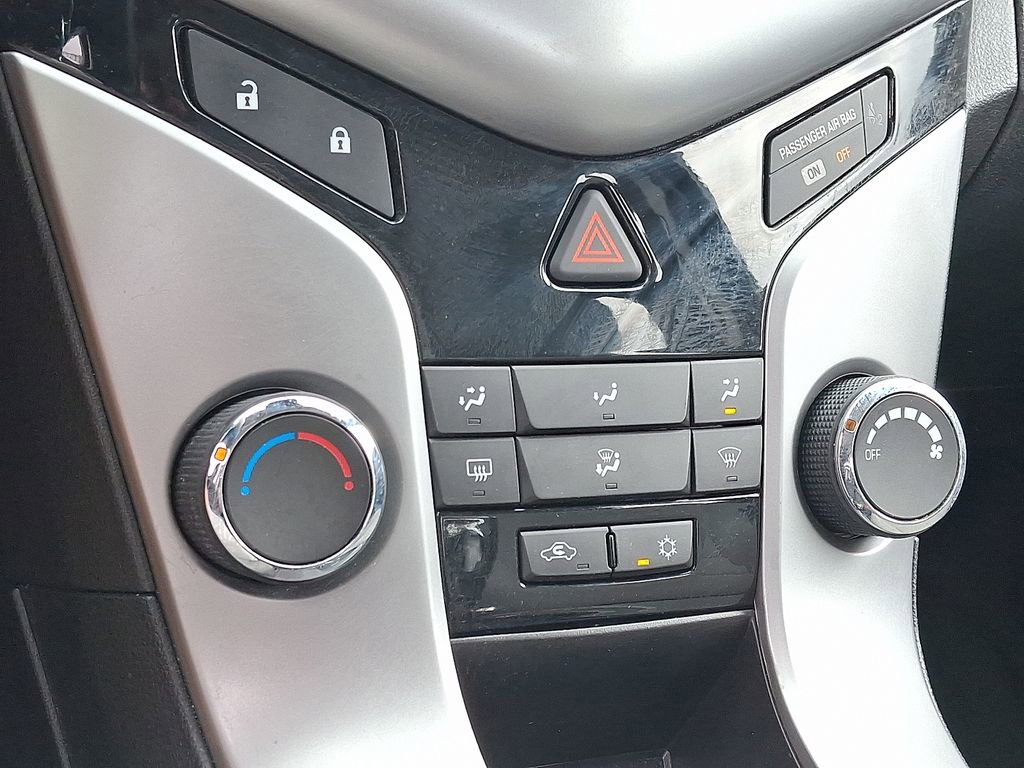 Used 2014 Chevrolet Cruze LT FWD image 23