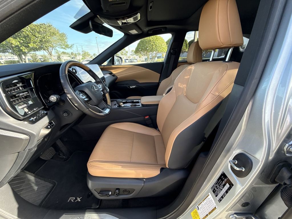 Used 2025 Lexus RX 350 Premium w/ Accessory Package (Z1) image 30
