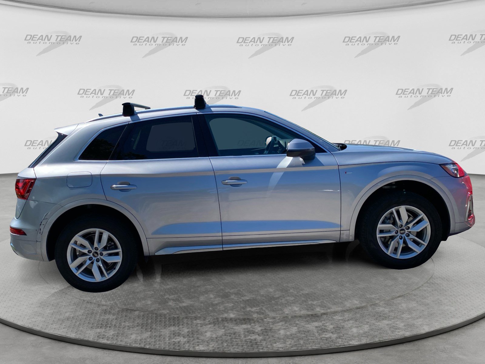 Used 2022 Audi Q5 2.0T Premium w/ Convenience Package AWD/4WD image 9