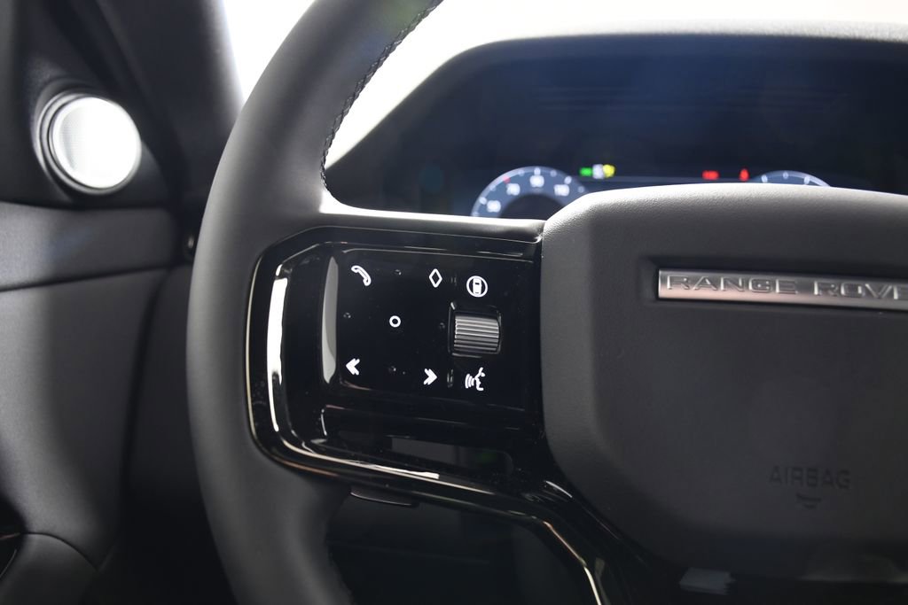 Certified 2026 Land Rover Range Rover Evoque Dynamic SE image 28