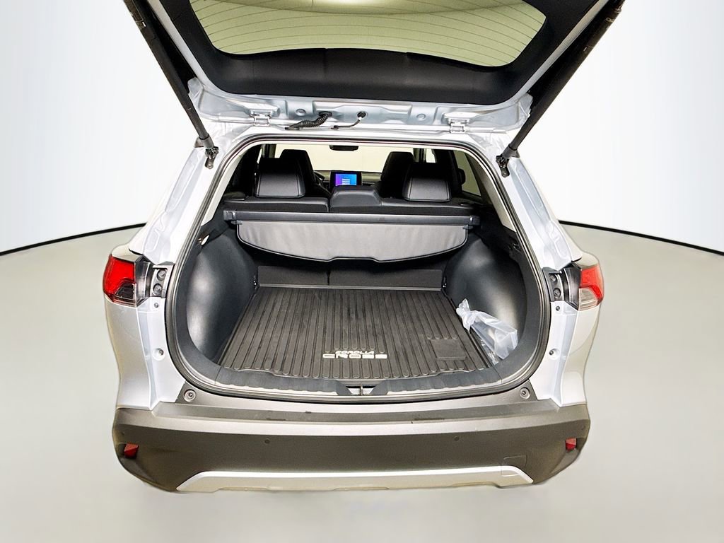 Certified 2025 Toyota Corolla Cross XLE image 25