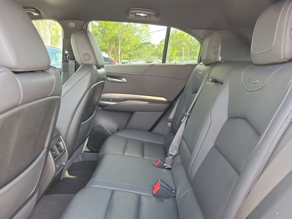 Used 2025 Cadillac XT4 Premium Luxury FWD image 18