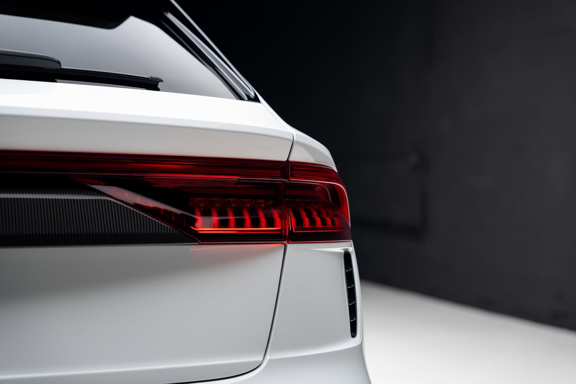 Used 2023 Audi RS Q8 AWD/4WD image 30