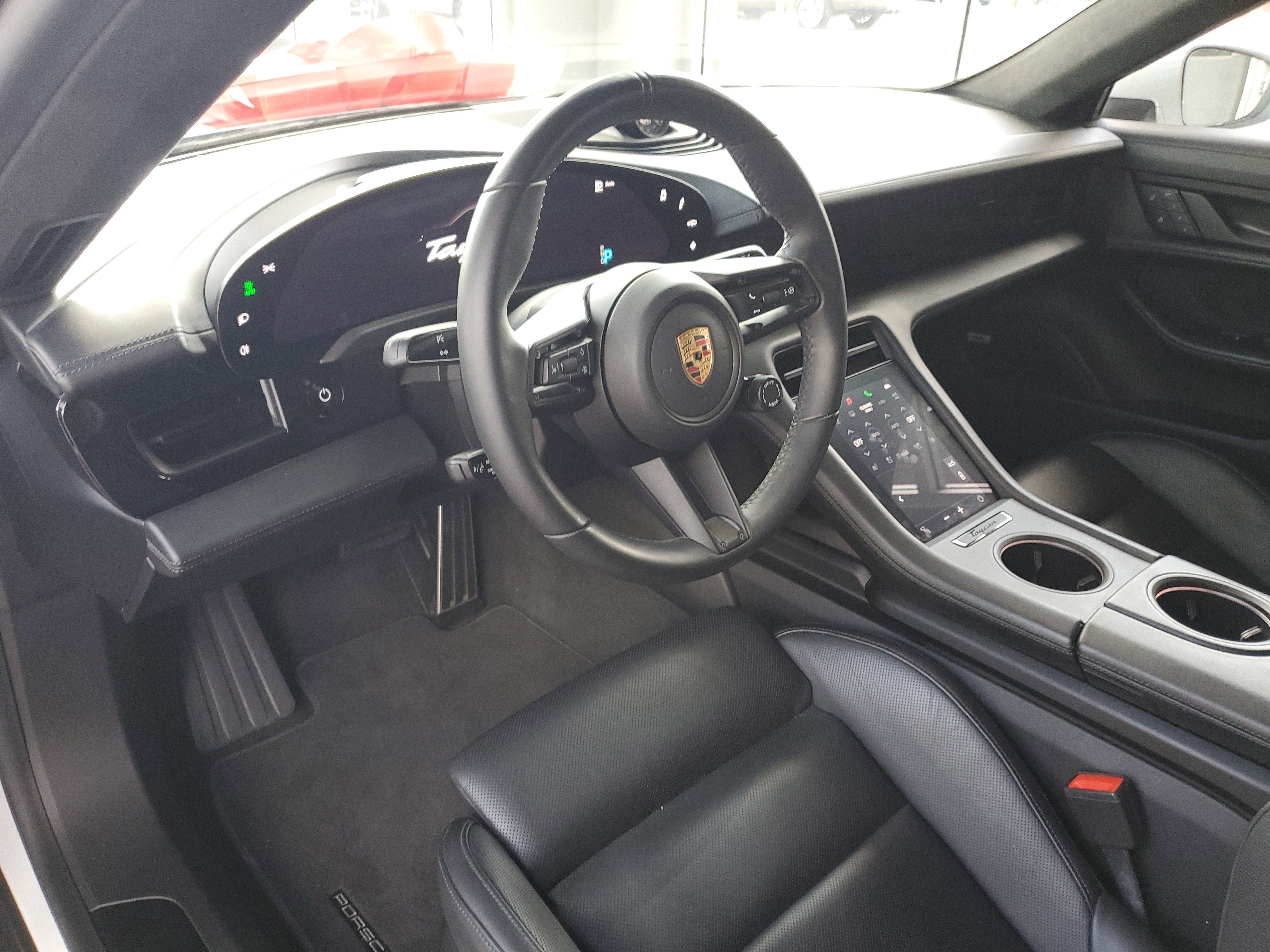 Used 2022 Porsche Taycan GTS image 14