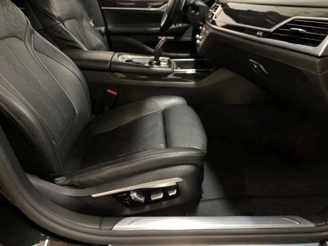 Used 2017 BMW 740i RWD image 82