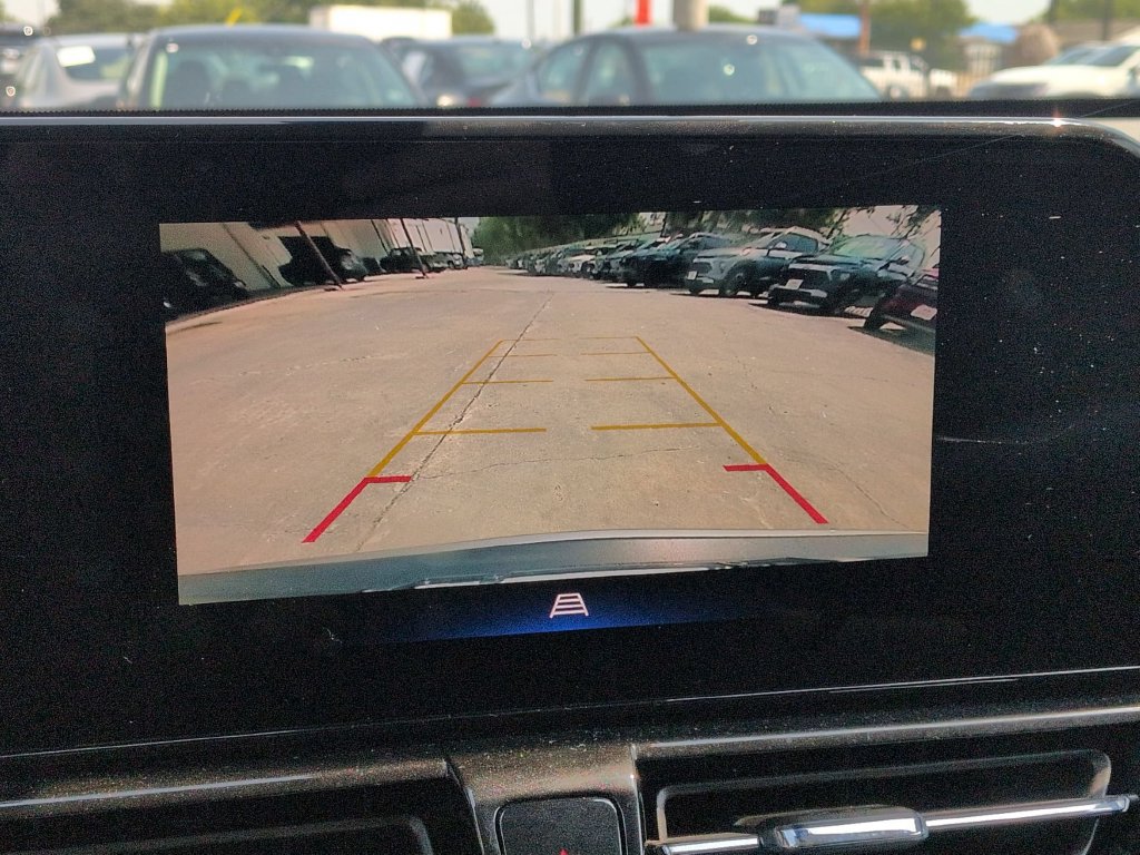 Used 2025 Chevrolet TrailBlazer LT AWD/4WD image 17