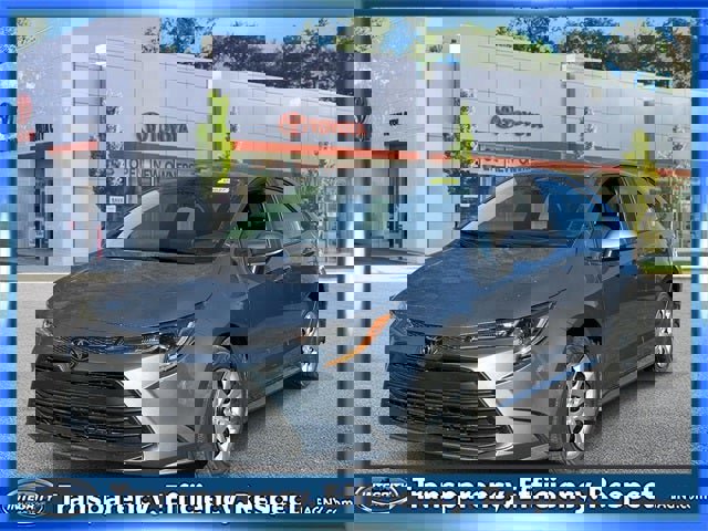 Used 2026 Toyota Corolla LE image 8