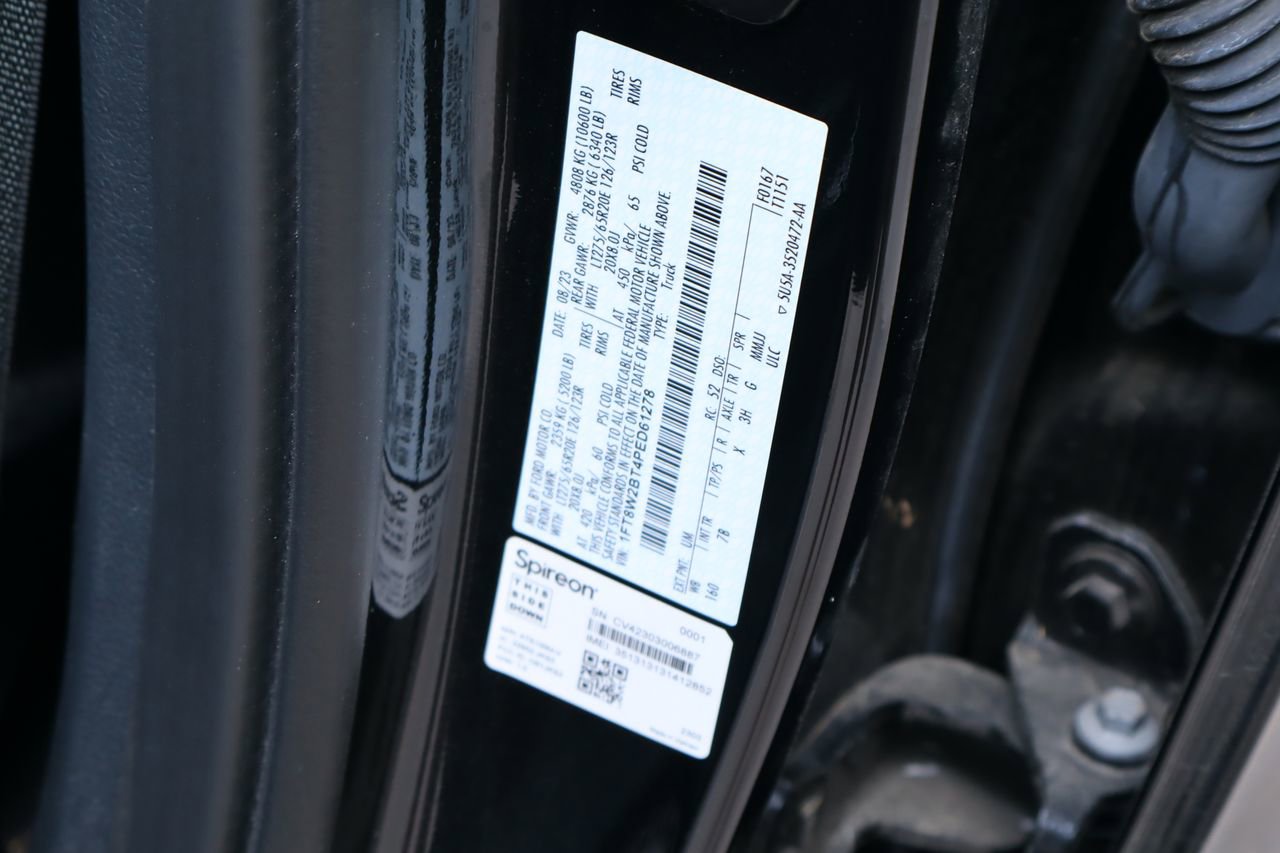 Used 2023 Ford F250 Platinum w/ FX4 Off-Road Package AWD/4WD image 31