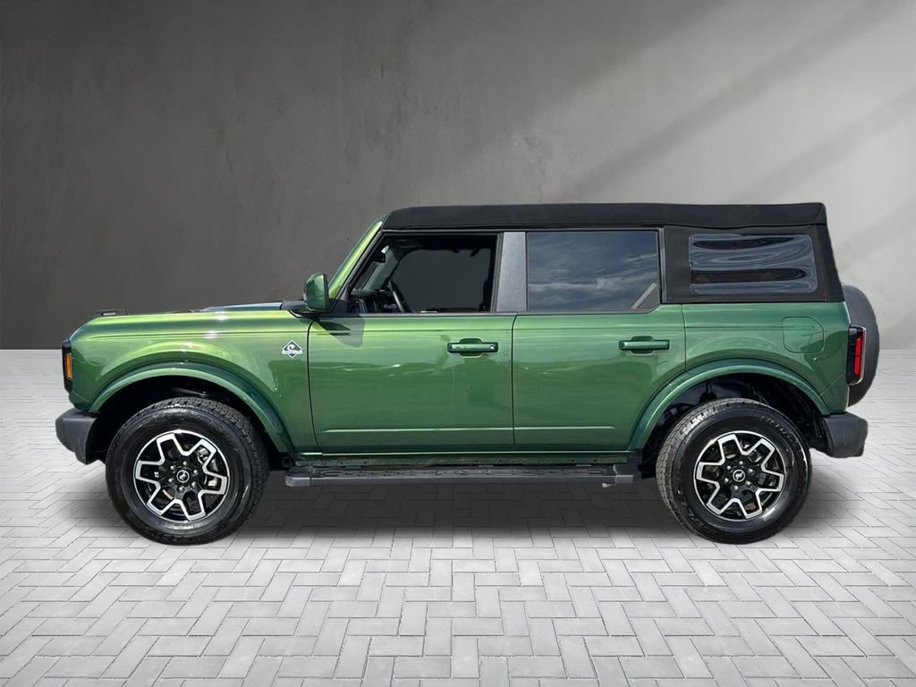 Used 2023 Ford Bronco Outer Banks image 2