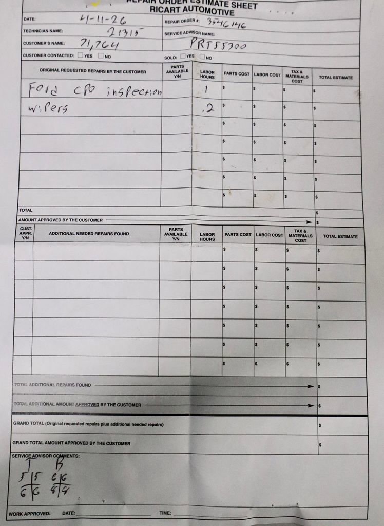 Used 2023 Chevrolet Traverse LT FWD image 4