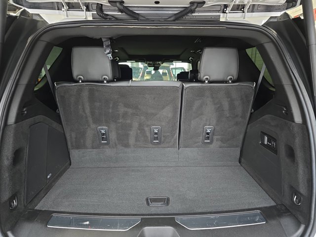Used 2023 Cadillac Escalade Premium Luxury w/ Performance Package image 13