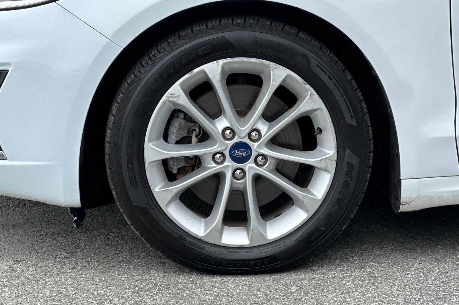 Used 2019 Ford Fusion Energi Titanium FWD image 23
