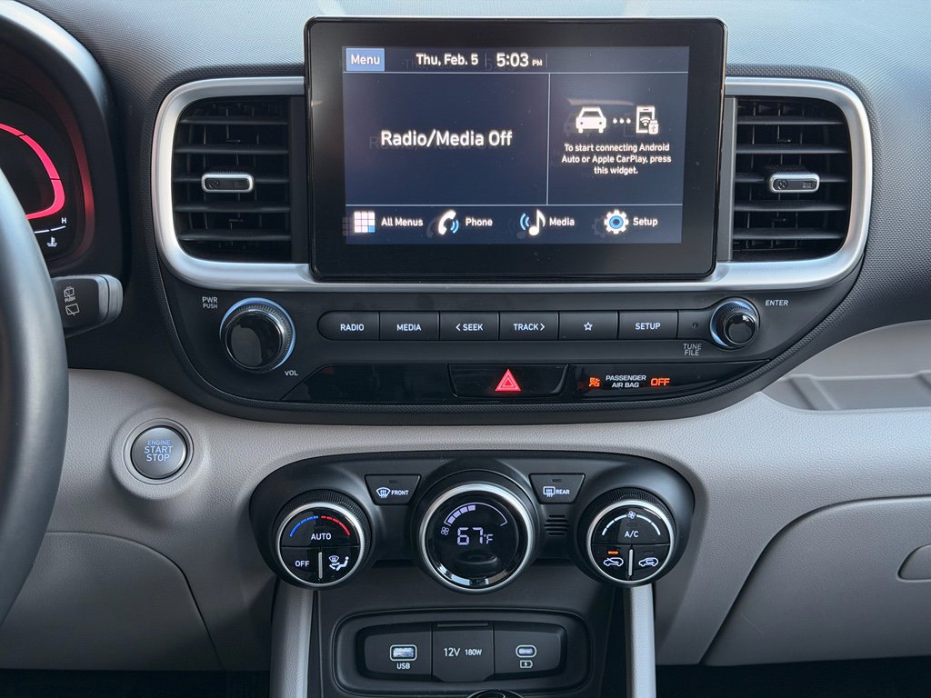 Certified 2025 Hyundai Venue SEL image 32