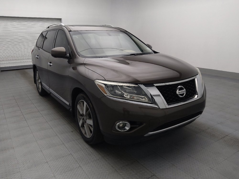 Used 2015 Nissan Pathfinder Platinum w/ Family Entertainment Package FWD image 13