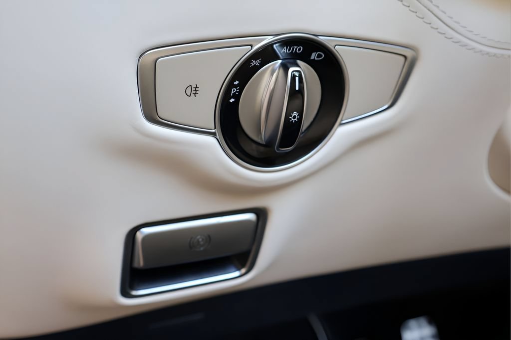 Used 2017 Mercedes-Benz S 550 Cabriolet image 19