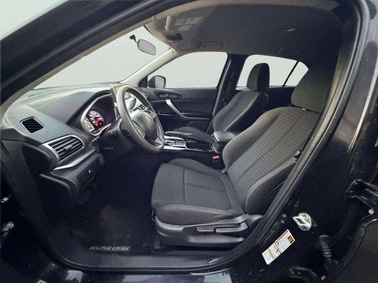 Used 2019 Mitsubishi Eclipse Cross LE AWD/4WD image 17