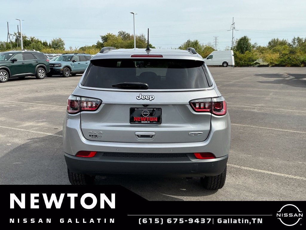 Used 2023 Jeep Compass Latitude w/ Convenience Group AWD/4WD image 5