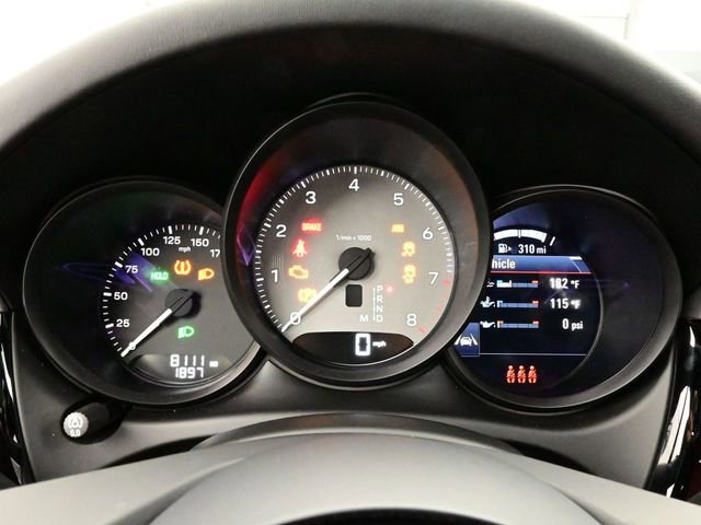 Certified 2025 Porsche Macan S image 9