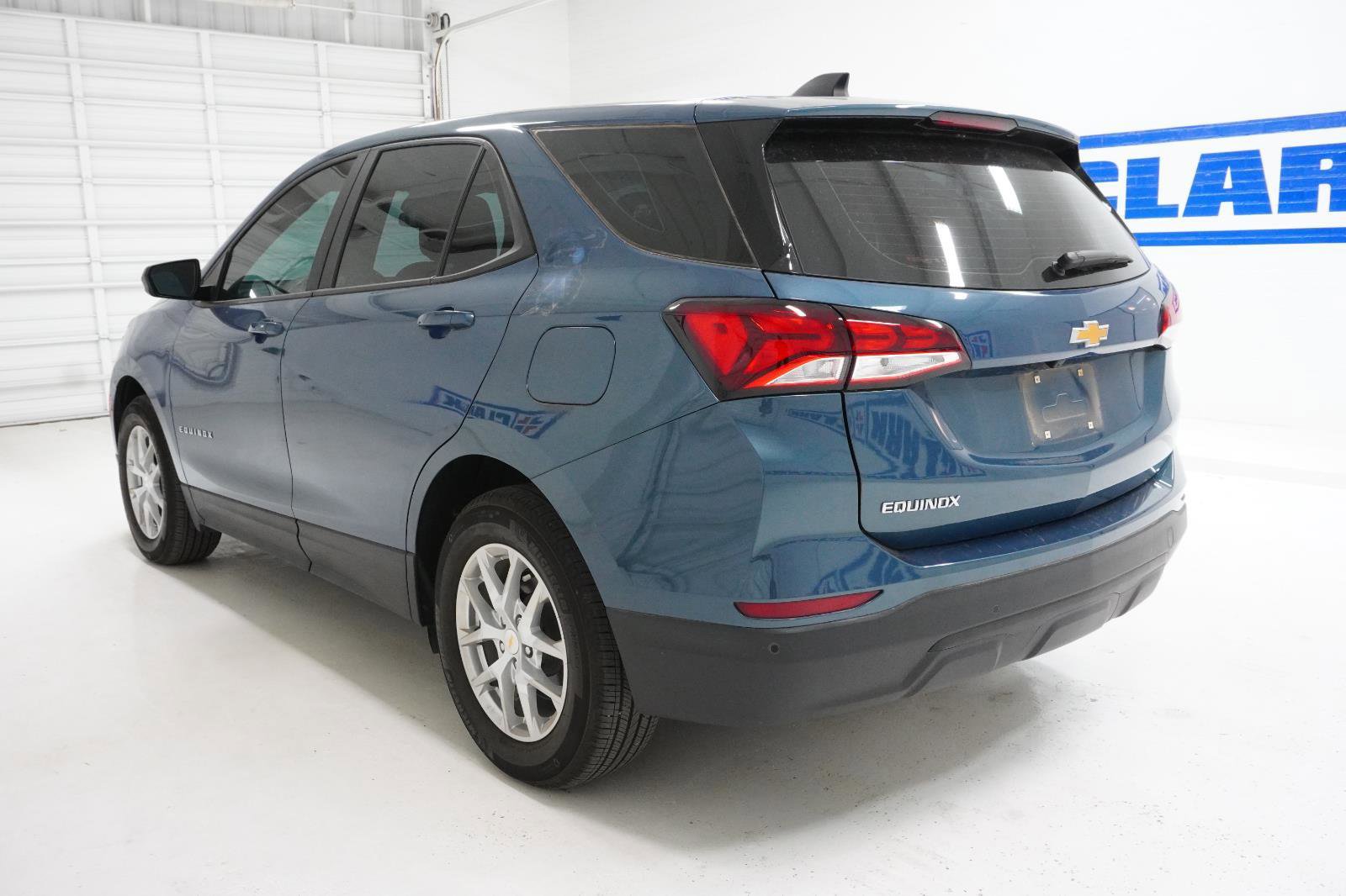 Used 2024 Chevrolet Equinox LS w/ Driver Confidence II Package image 9