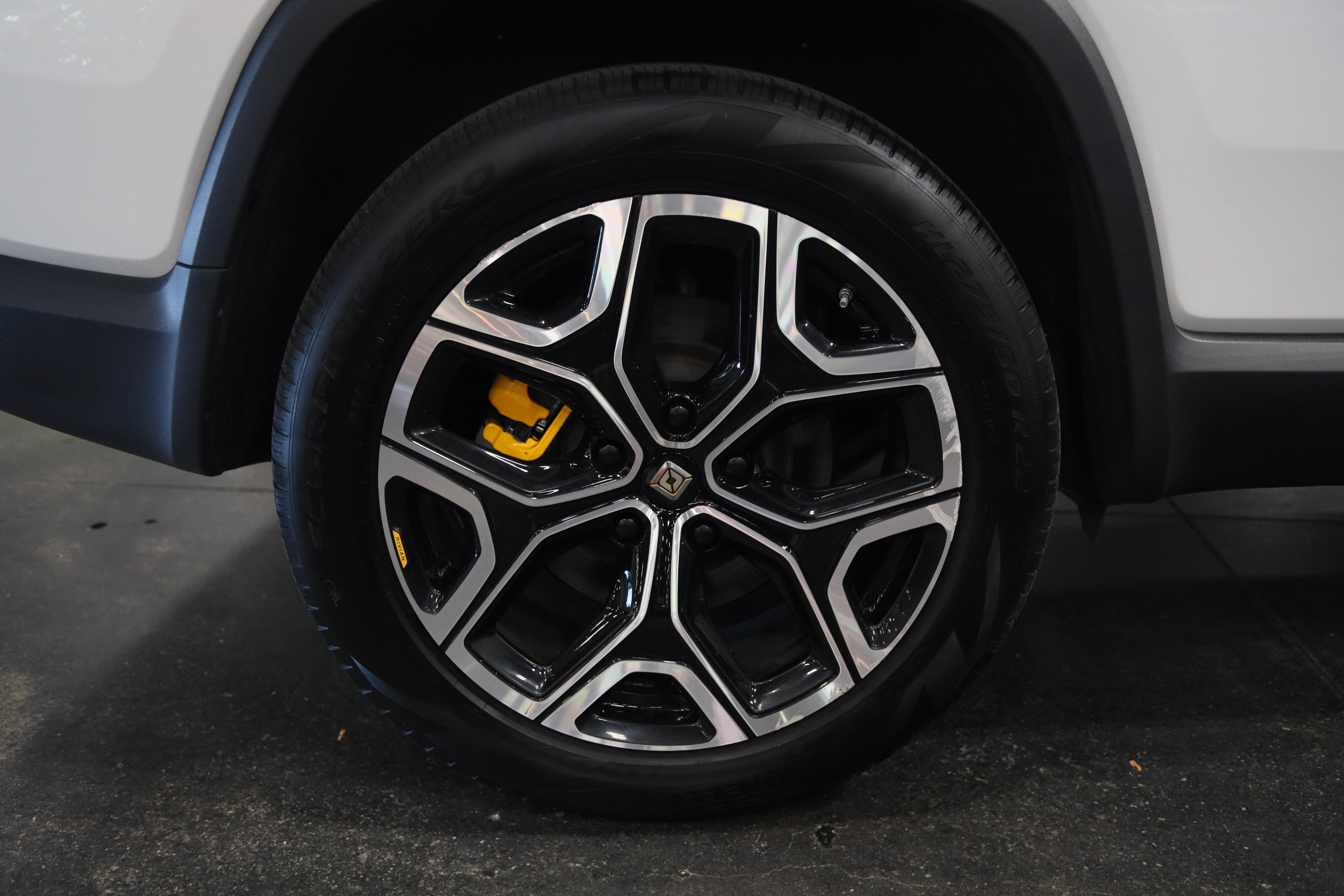 Used 2022 Rivian R1S Launch Edition Quad AWD/4WD image 10