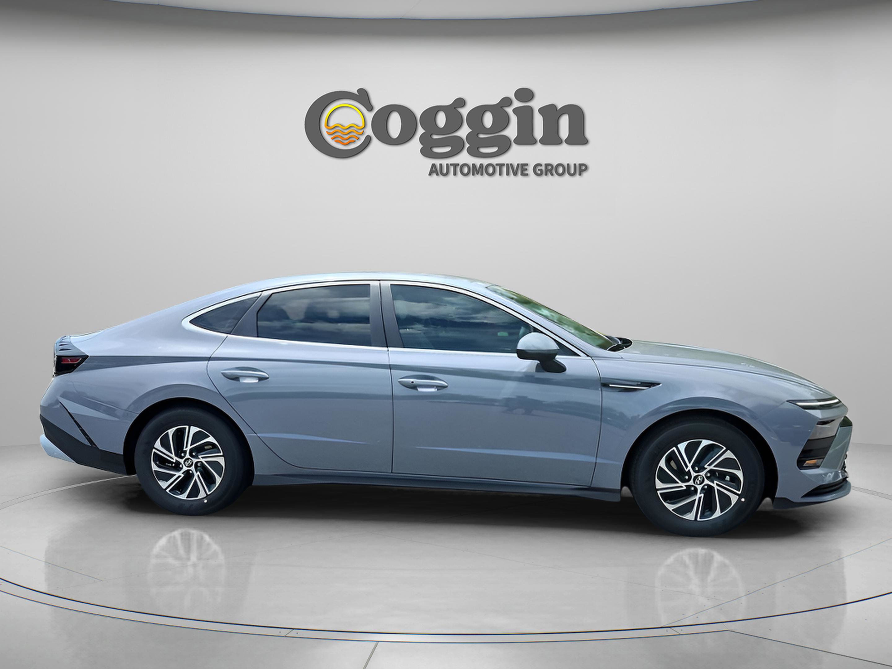 New 2026 Hyundai Sonata Blue FWD image 6