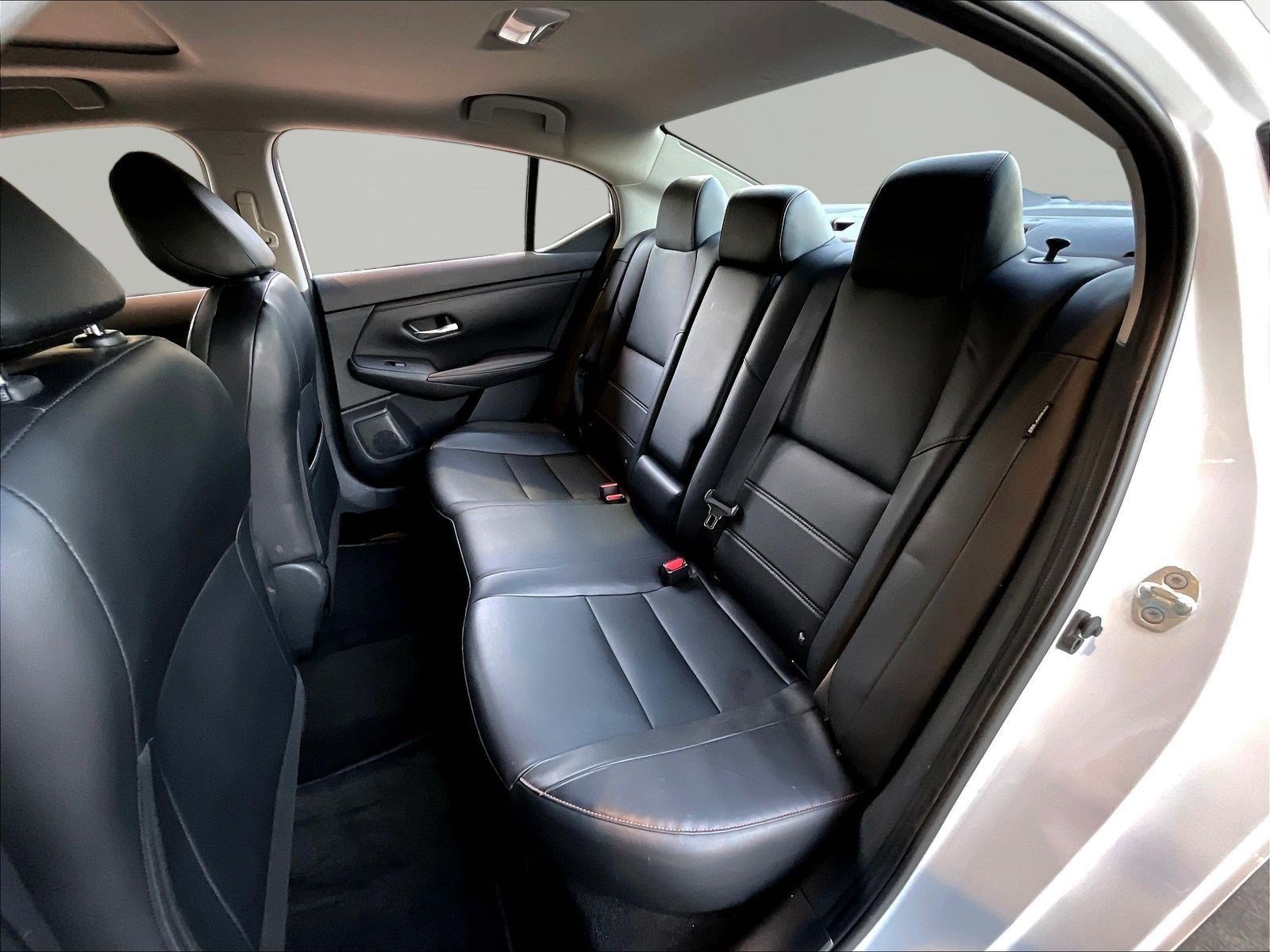 Used 2022 Nissan Sentra SR w/ SR Premium Package FWD image 21