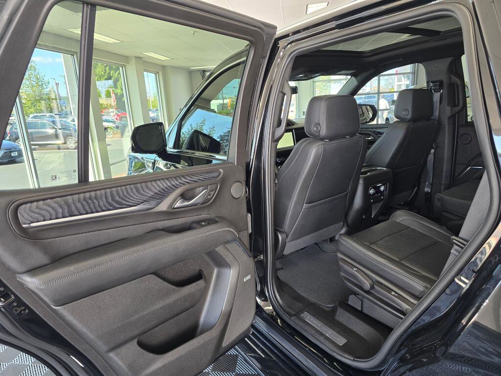 Used 2022 GMC Yukon Denali AWD/4WD image 38