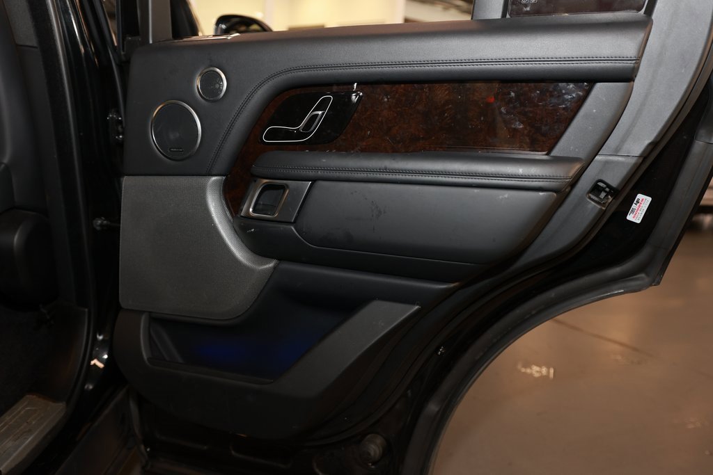 Used 2019 Land Rover Range Rover HSE image 19
