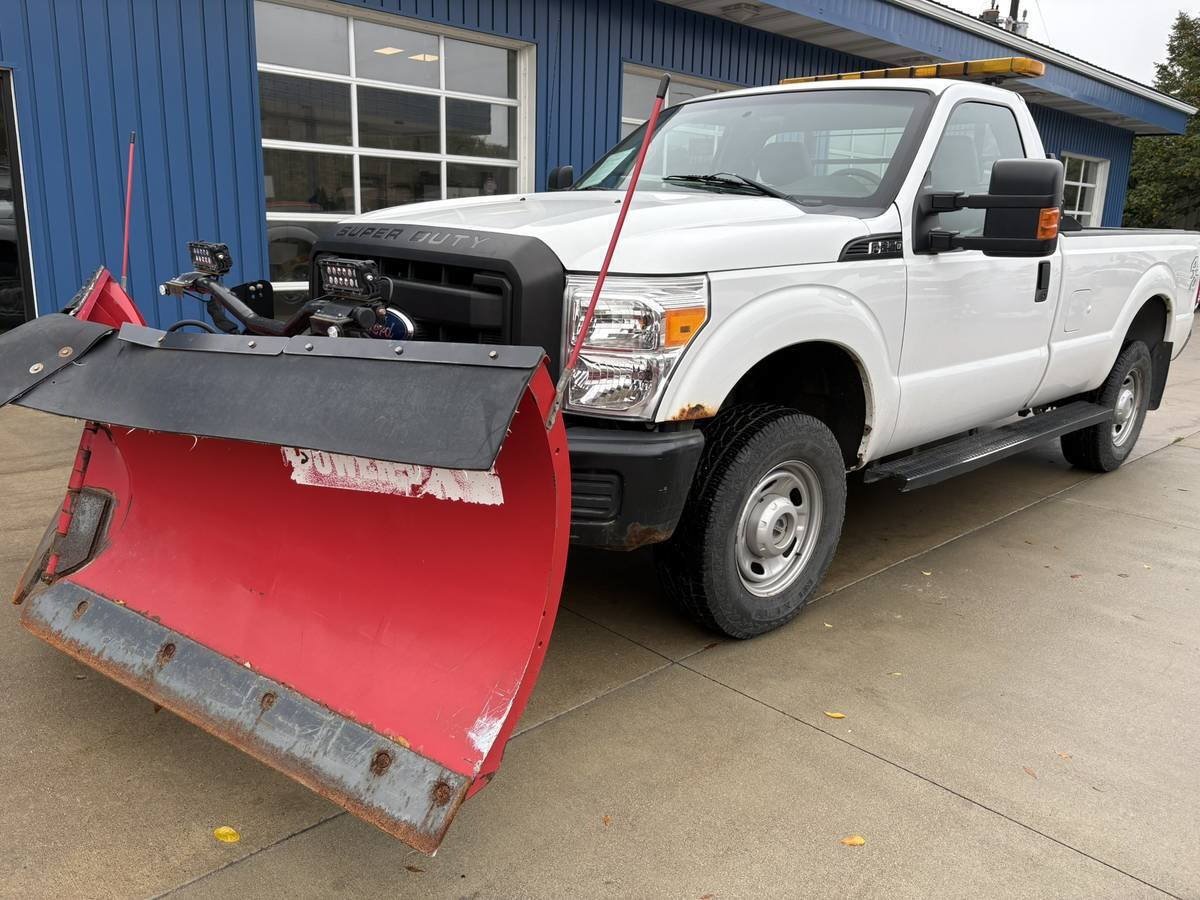 Used 2011 Ford F250 XL w/ PWR Equipment Group AWD/4WD image 2