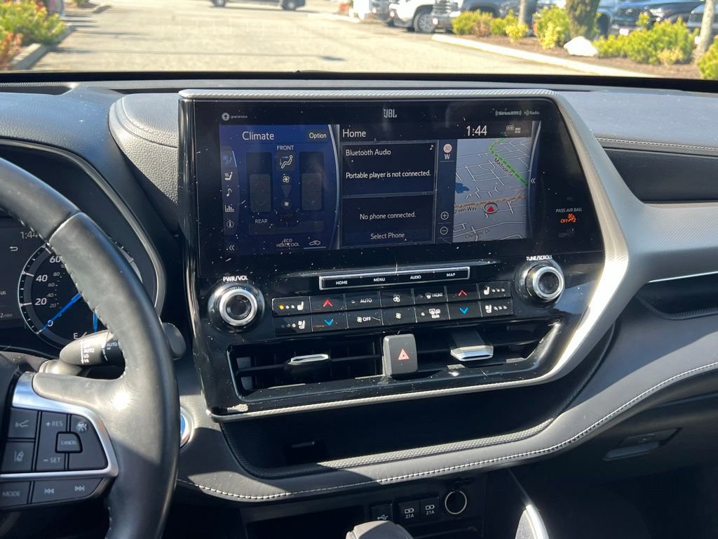 Certified 2021 Toyota Highlander Platinum AWD/4WD image 20