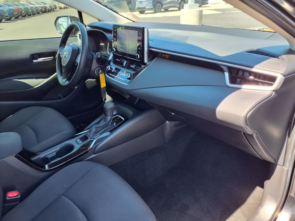 Used 2020 Toyota Corolla LE image 17