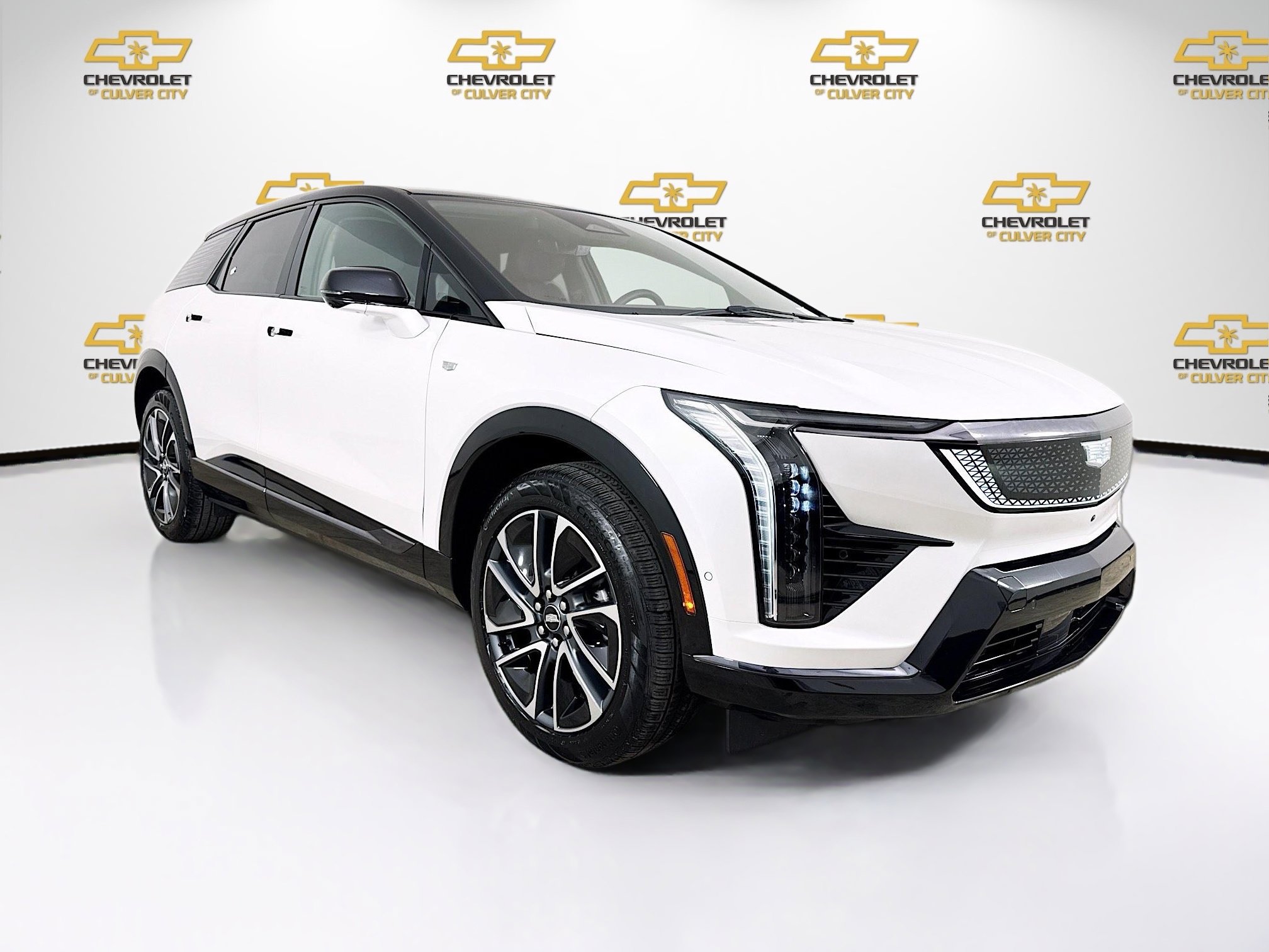 Used 2025 Cadillac Optiq Sport 1 AWD/4WD image 1