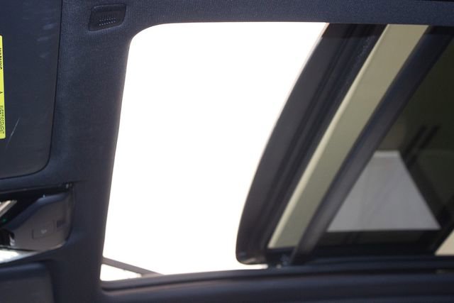 Used 2025 BMW X5 xDrive50e image 21