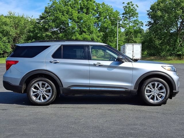 Used 2023 Ford Explorer XLT w/ Equipment Group 202A AWD/4WD image 10