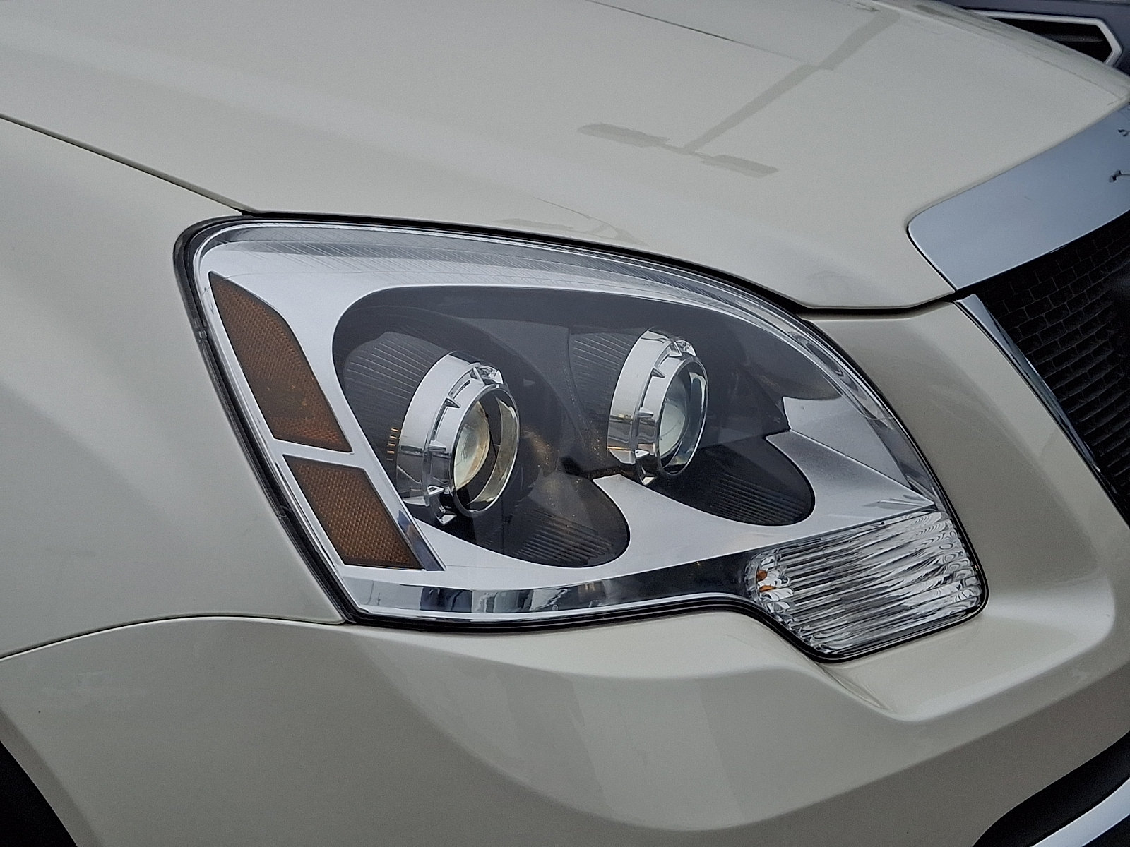 Used 2012 GMC Acadia SLT AWD/4WD image 9