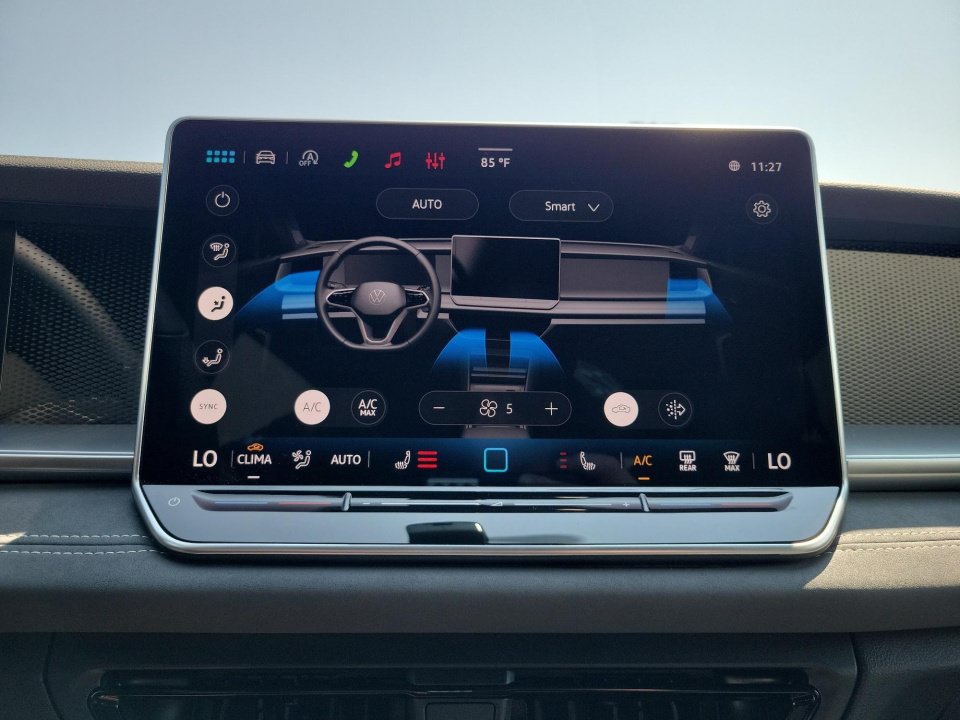 New 2026 Volkswagen Tiguan SE R-Line FWD image 18